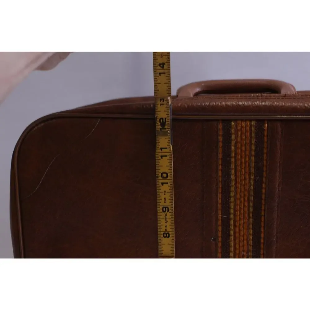 Brown Suitcase, 18x13